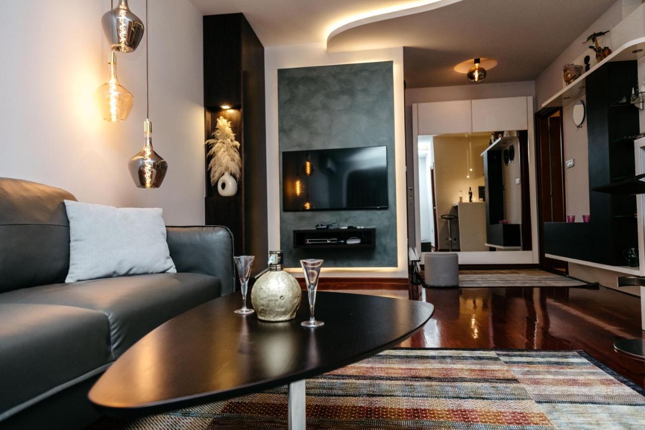 Rosewood * Podgorica